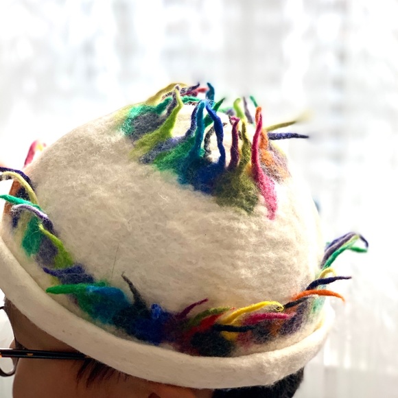 wool hat - Picture 4 of 5